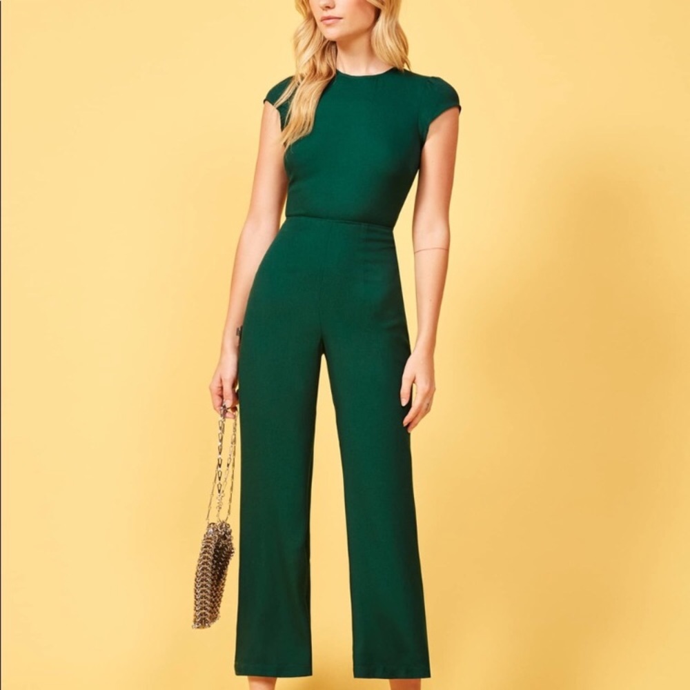 Reformation Mayer jumpsuit in green. Size 6.